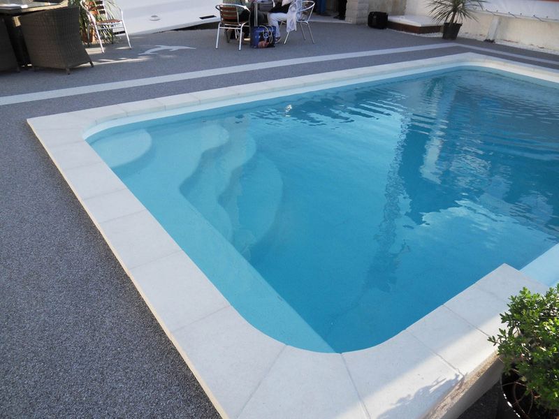 piscine coque polyester Arion