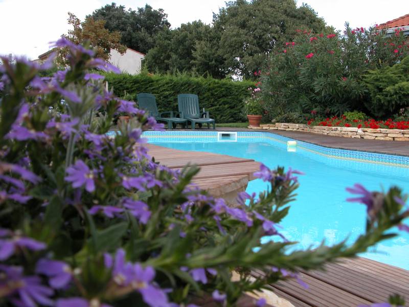 Piscines en Béton armé réalisées par Piscine Passion autour de Plaisance du Touch