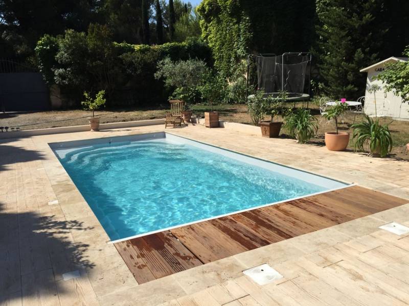 modèle piscine coque avec option volet immergé a Tournefeuille