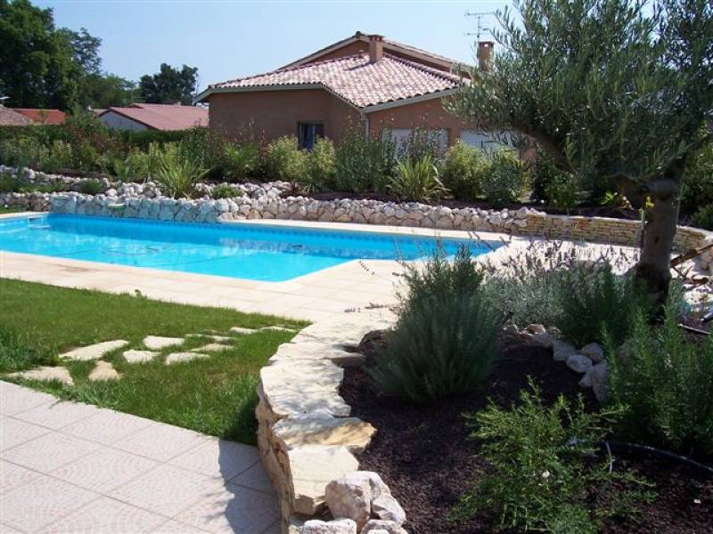 Piscines en Béton armé réalisées par Piscine Passion autour de Plaisance du Touch